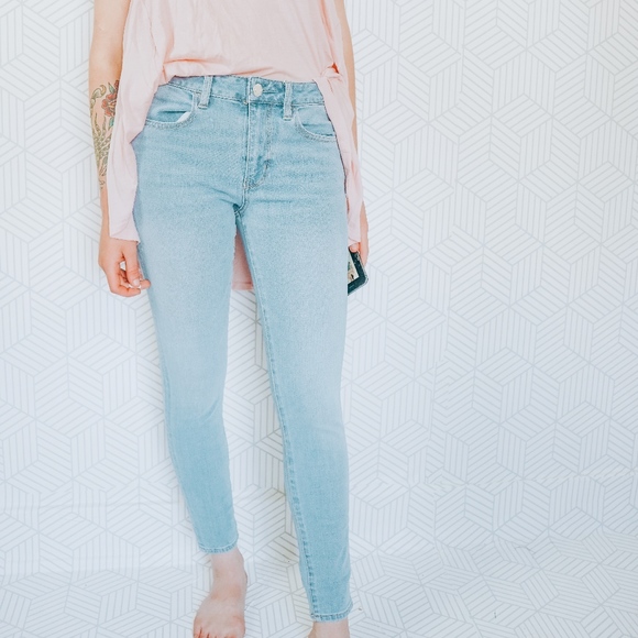 american eagle light wash jeggings